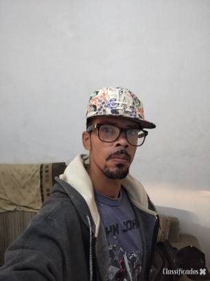 Acompanhante de mulheres Solteiras .